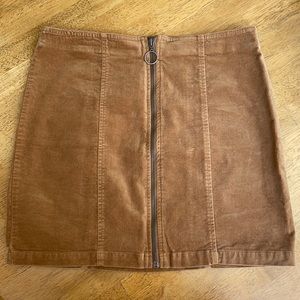 Camel brown zip-up skirt